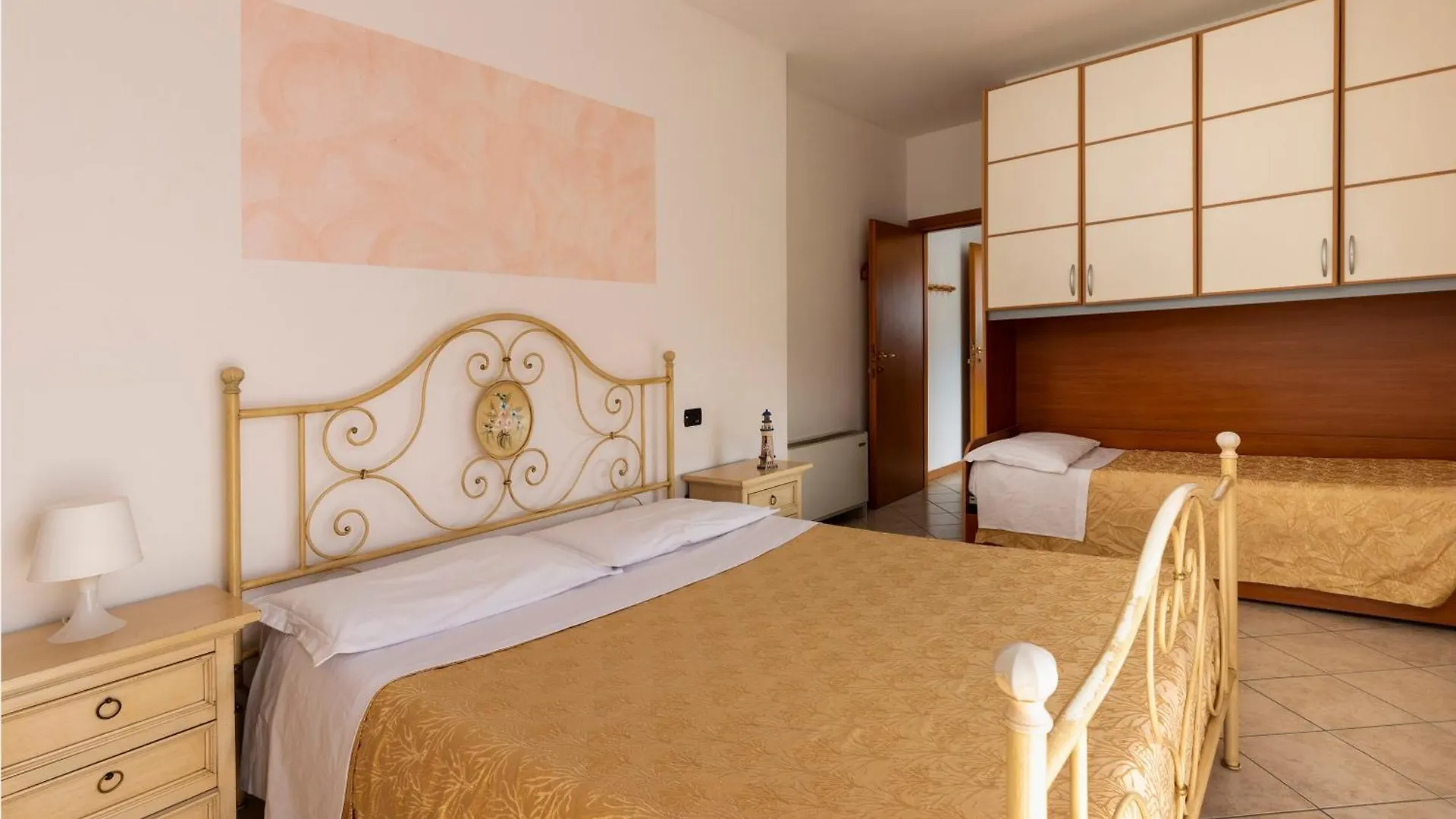 Residence Tre Trilo&Suites Rimini 2*,